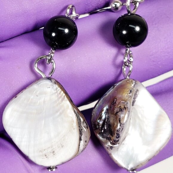 Mother-of-Pearl Multi-Strand Necklace & Shell Drop Earrings | Iridescent Beads - Picture 6 of 9